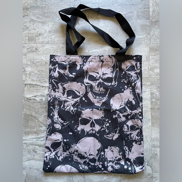 Gothic Skull Tote Bag - Picture 4 of 4
